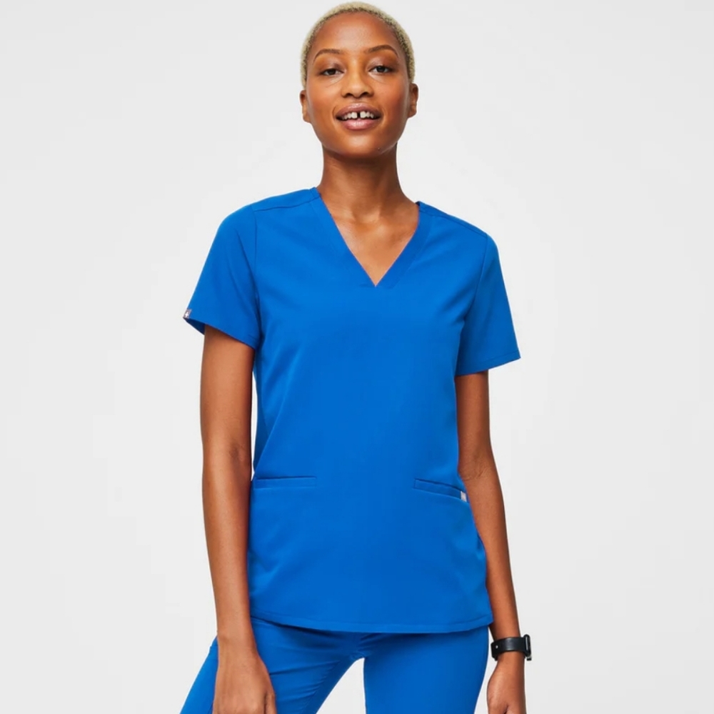 FIGS Casma Three-Pocket Scrub Top